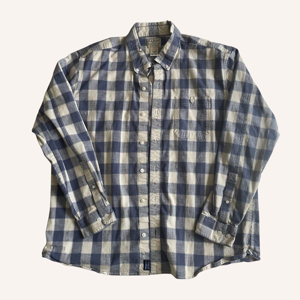 L.L.Bean large Men's Comfort Stretch Chambray Shirt, 515120